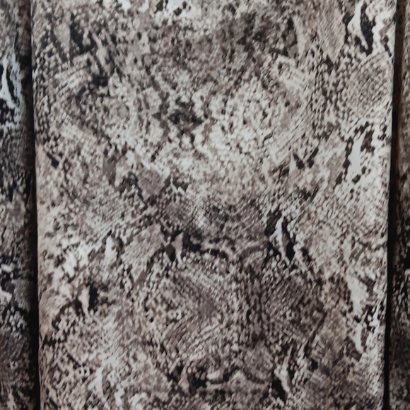 EUC APT 9 Long Sleeve Animal Print Square Neck Top XXL - Picture 3 of 7